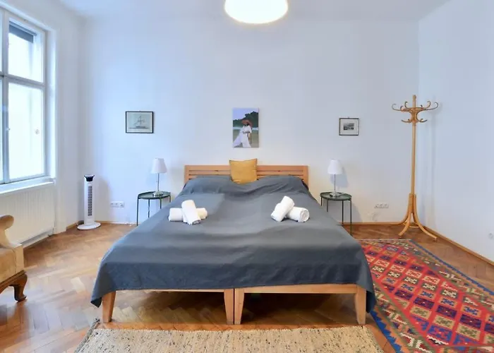& Charming Viennese Flat Apartamento *