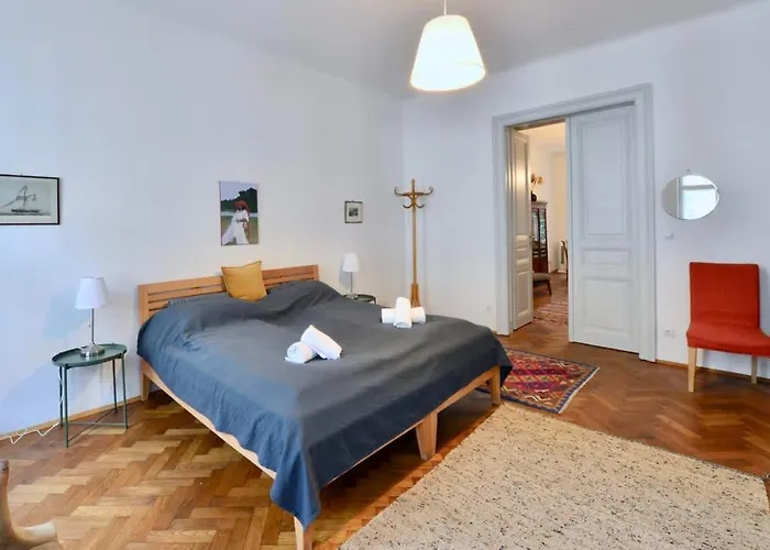 & Charming Viennese Flat Apartamento Viena