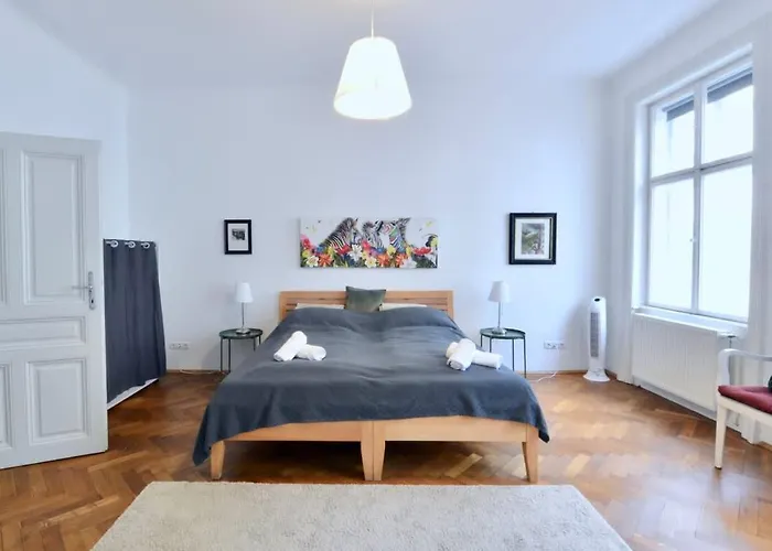 & Charming Viennese Flat Apartamento *